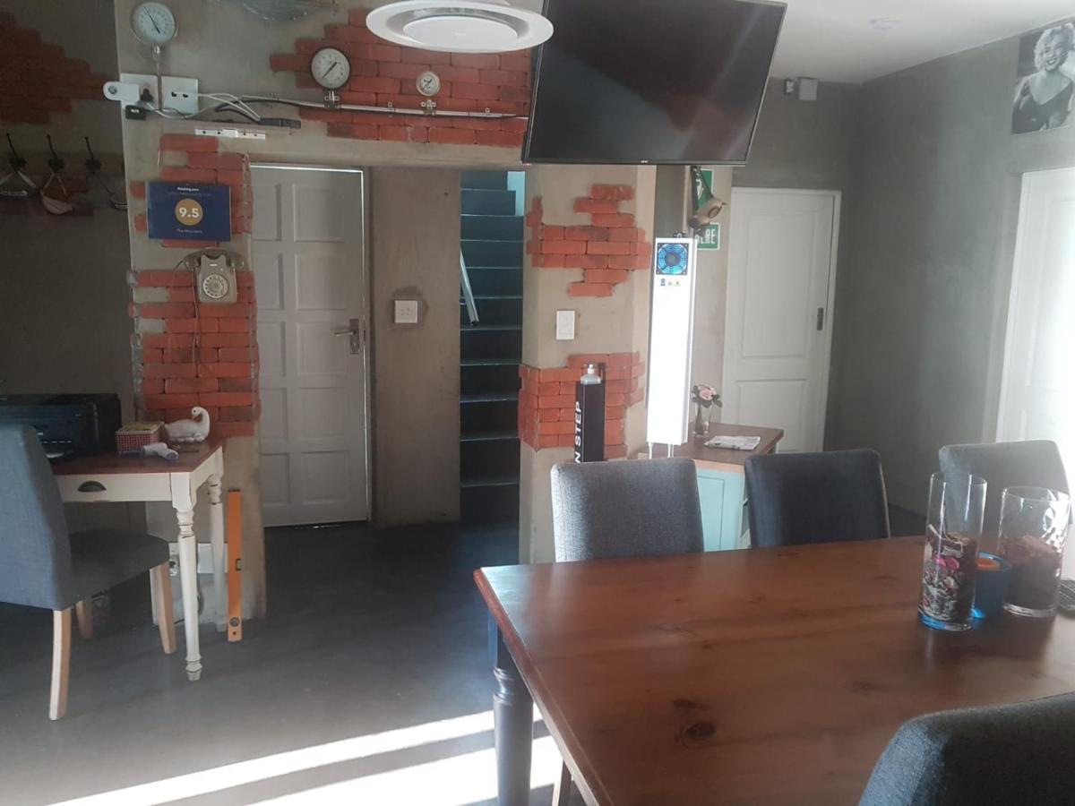 The Mountains Bed & Breakfast Cape Town Exterior photo
