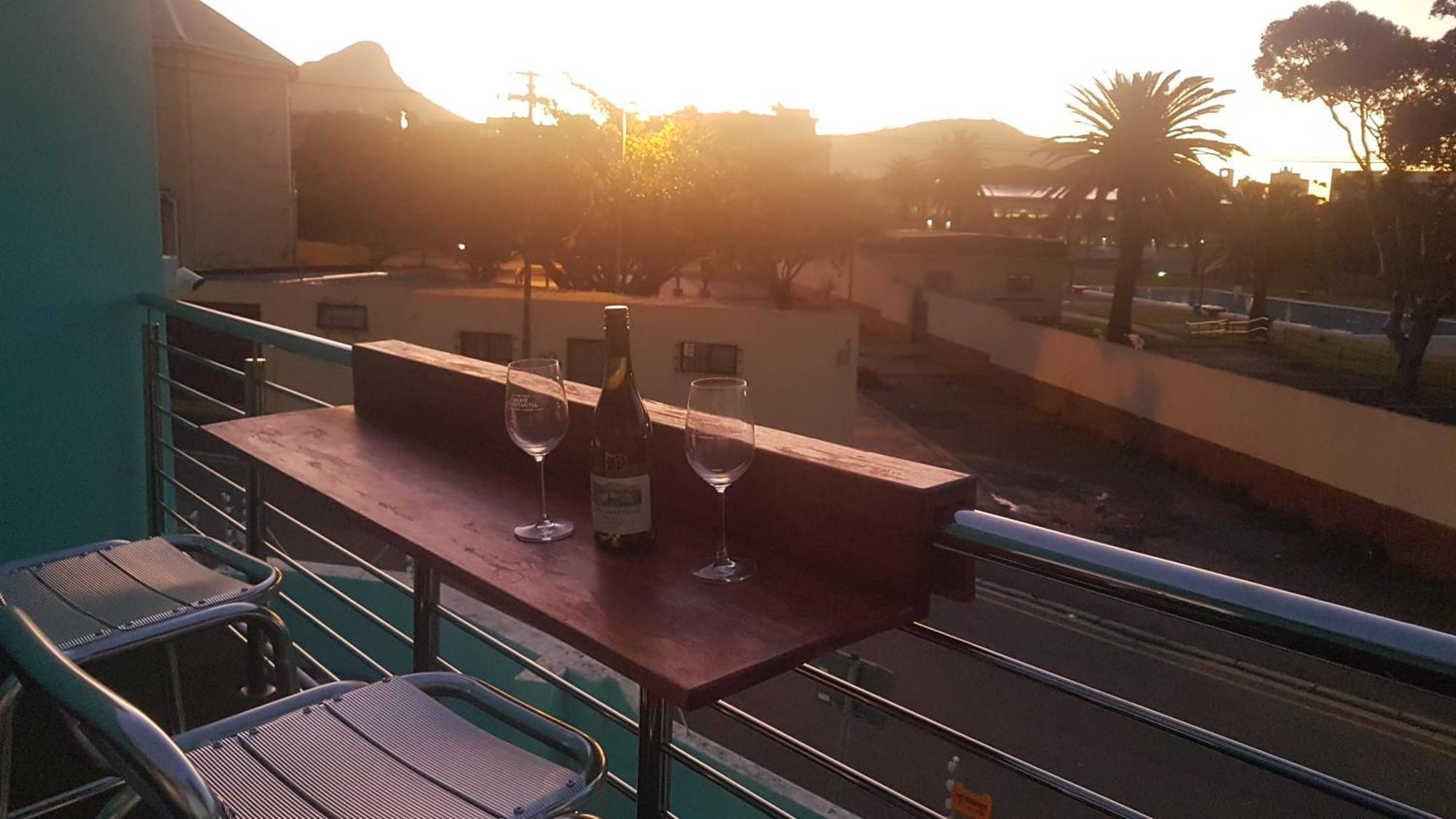 The Mountains Bed & Breakfast Cape Town Exterior photo