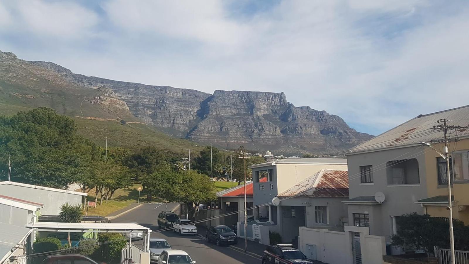 The Mountains Bed & Breakfast Cape Town Exterior photo
